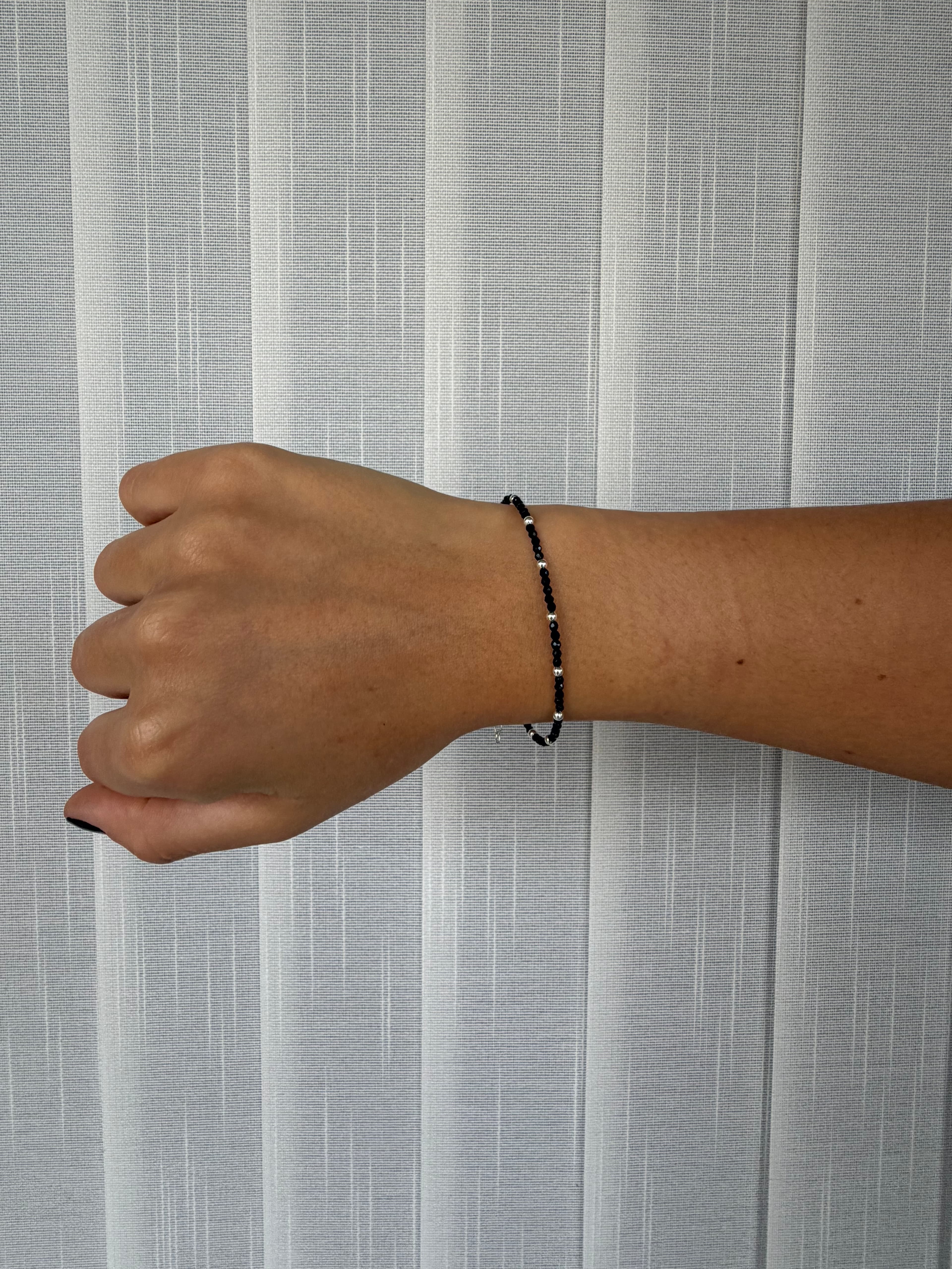 Pulsera negra