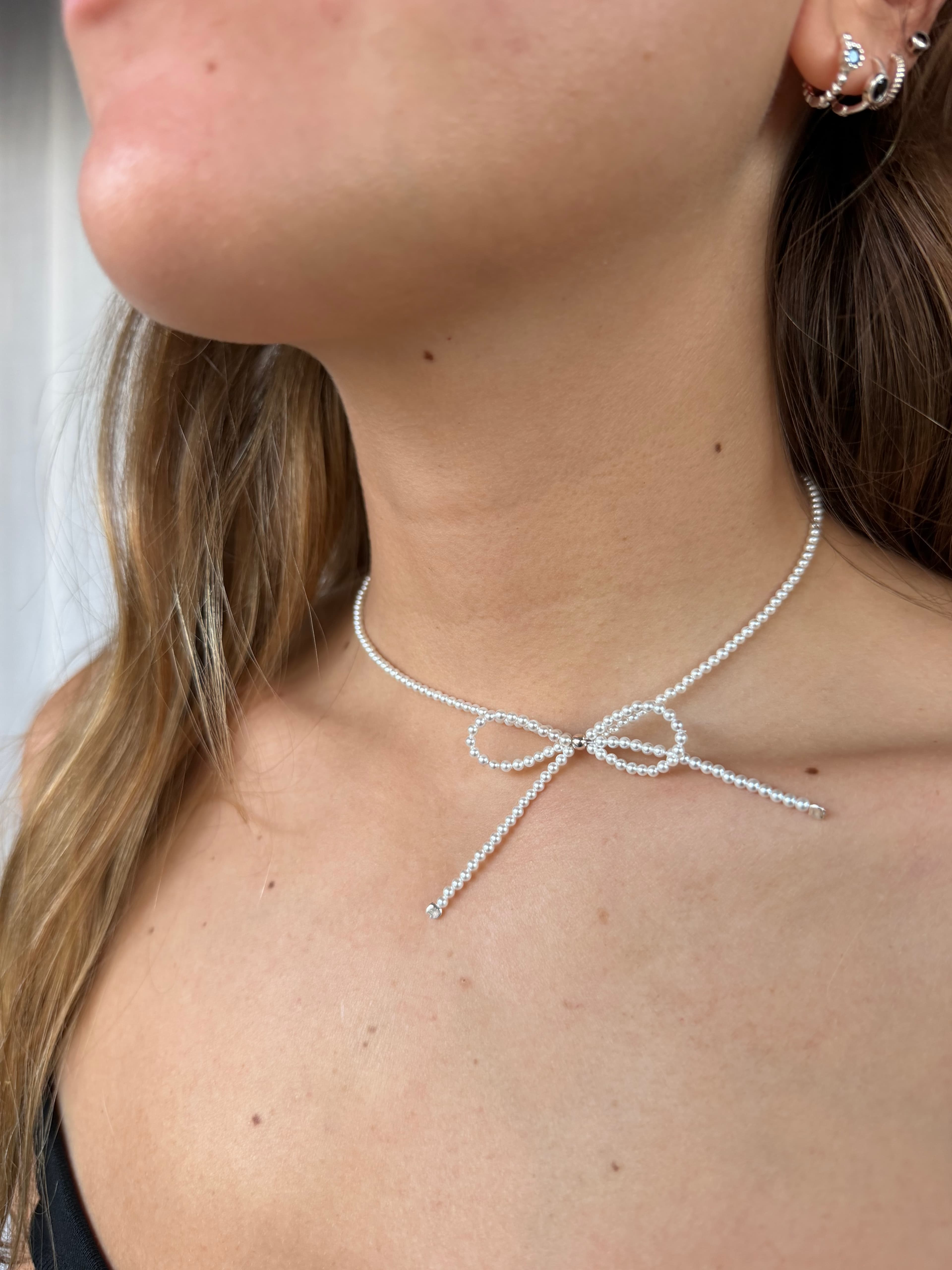 Collar moño de perlas